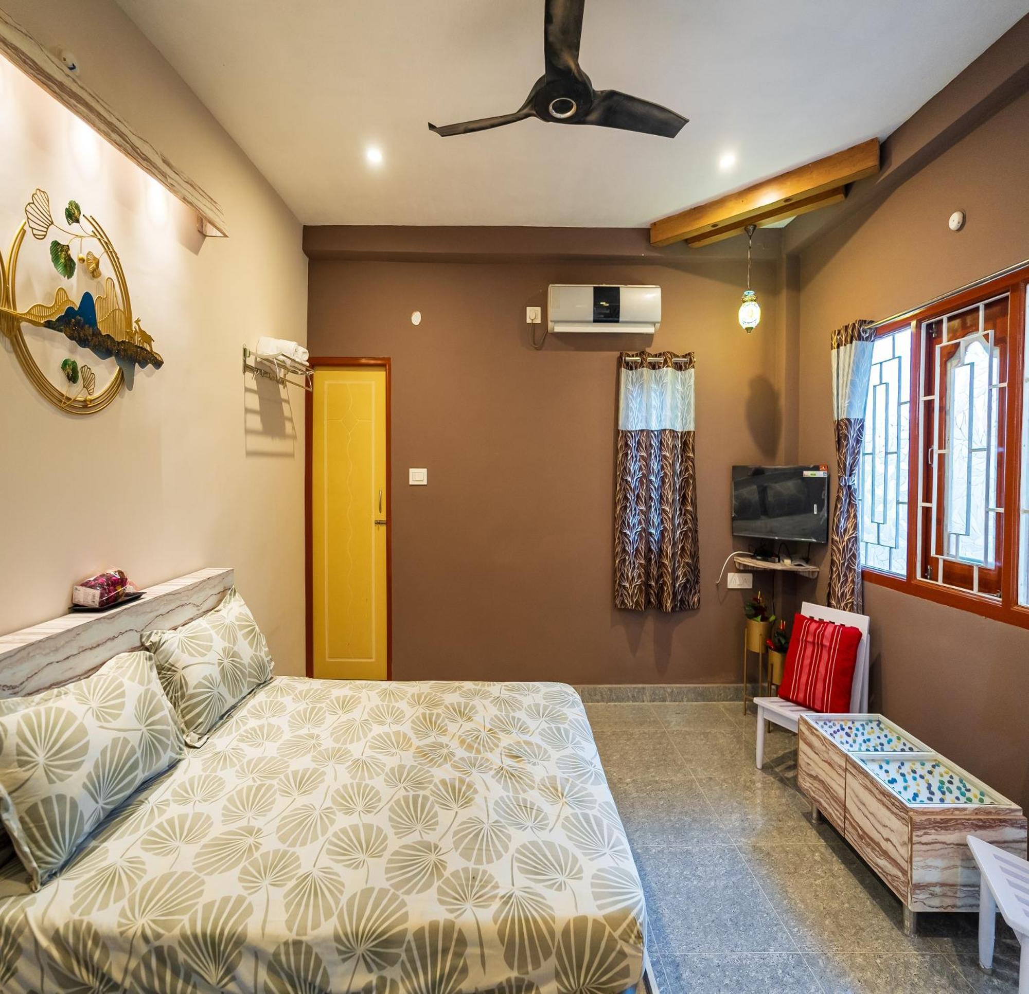 Ntr Garden Hotel Ауровил Екстериор снимка