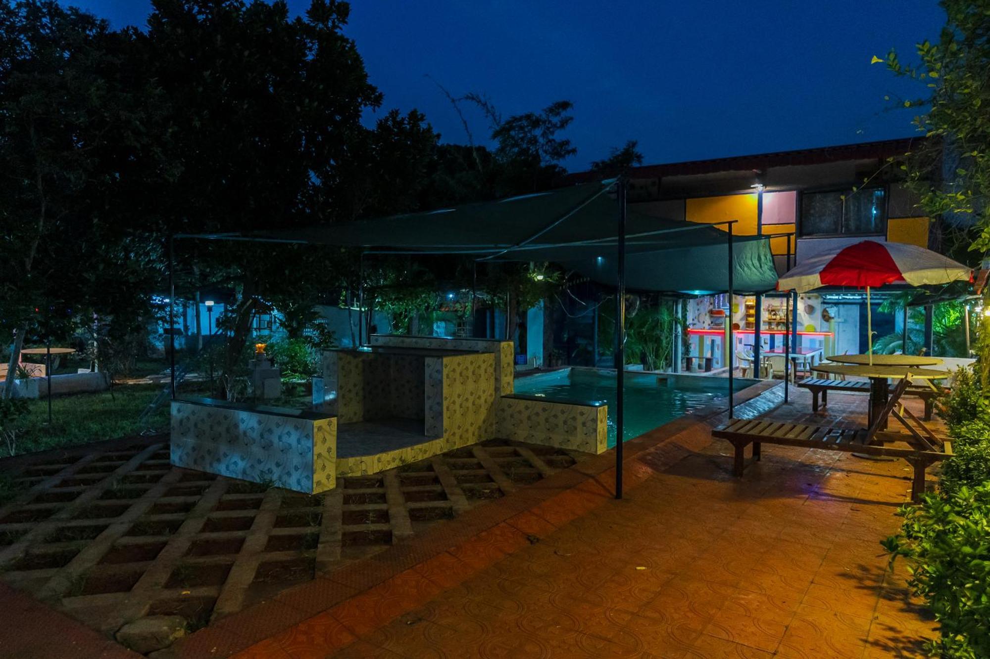 Ntr Garden Hotel Ауровил Екстериор снимка
