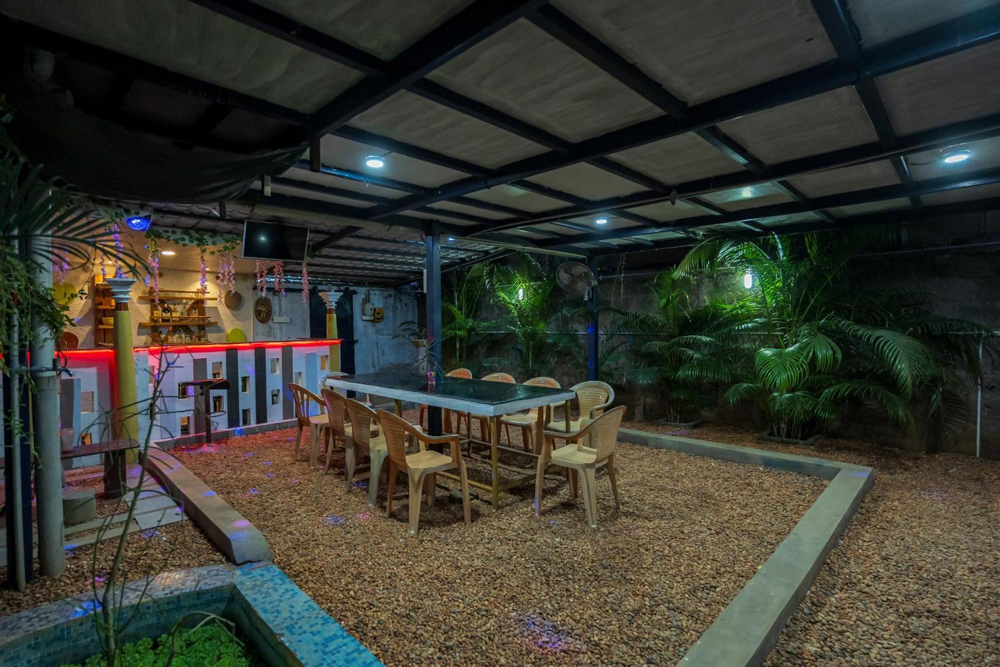 Ntr Garden Hotel Ауровил Екстериор снимка