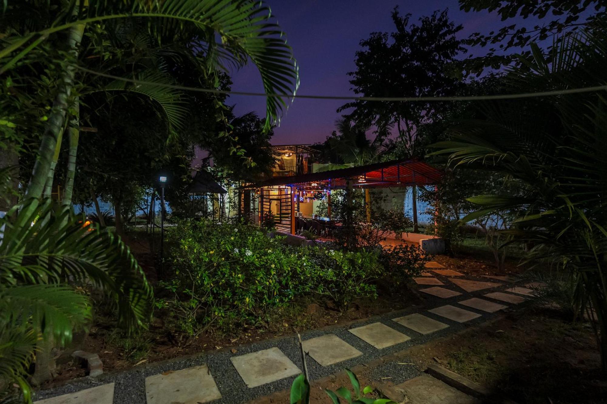 Ntr Garden Hotel Ауровил Екстериор снимка