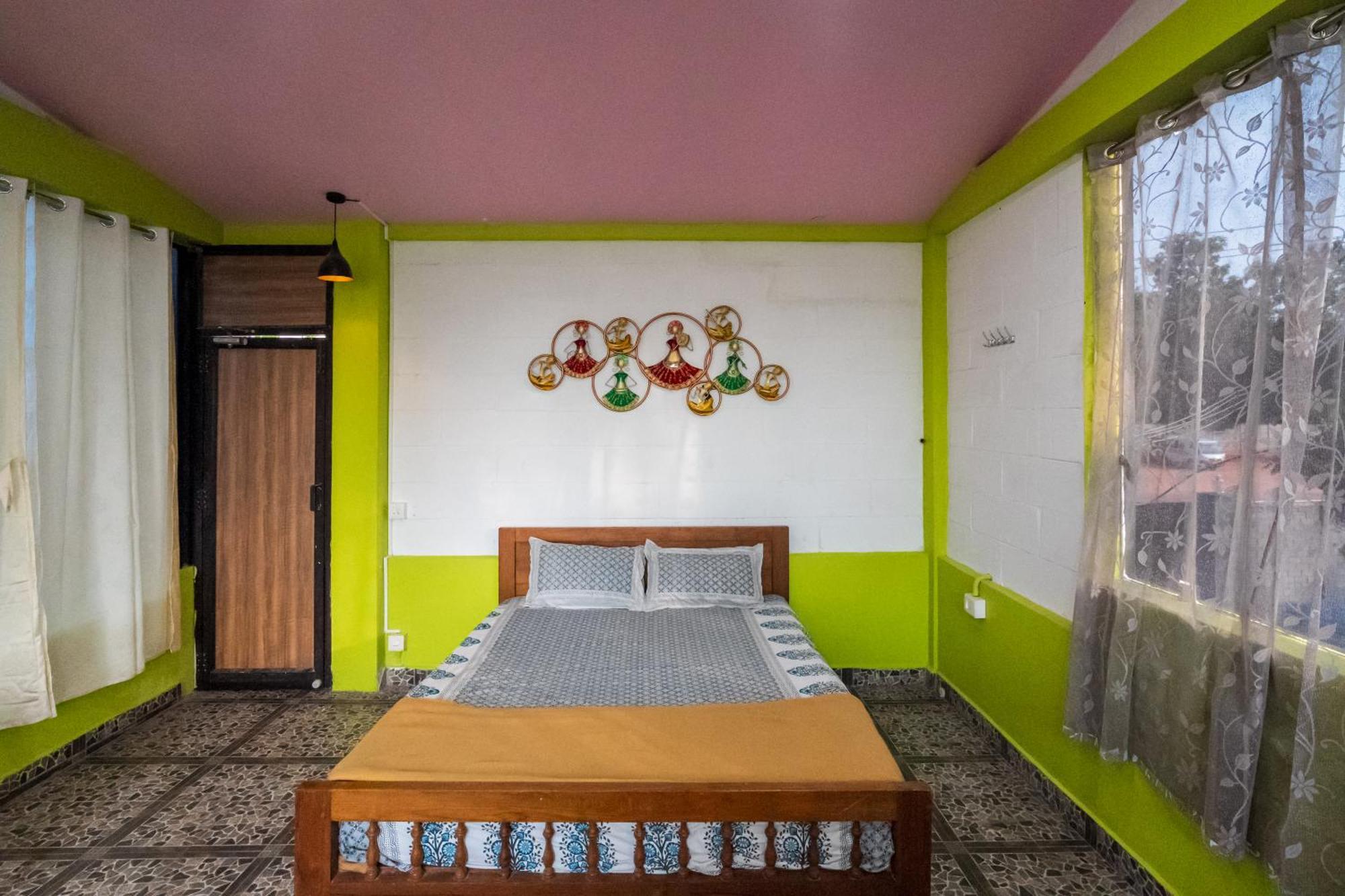 Ntr Garden Hotel Ауровил Екстериор снимка