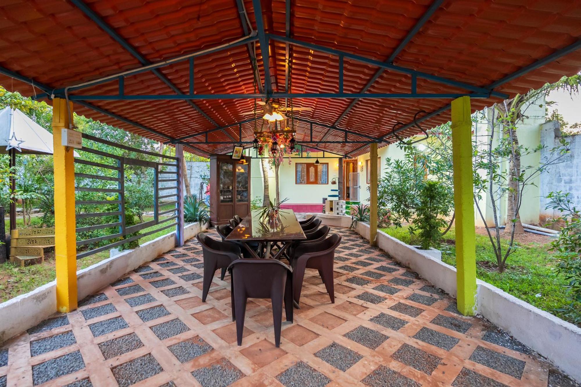 Ntr Garden Hotel Ауровил Екстериор снимка