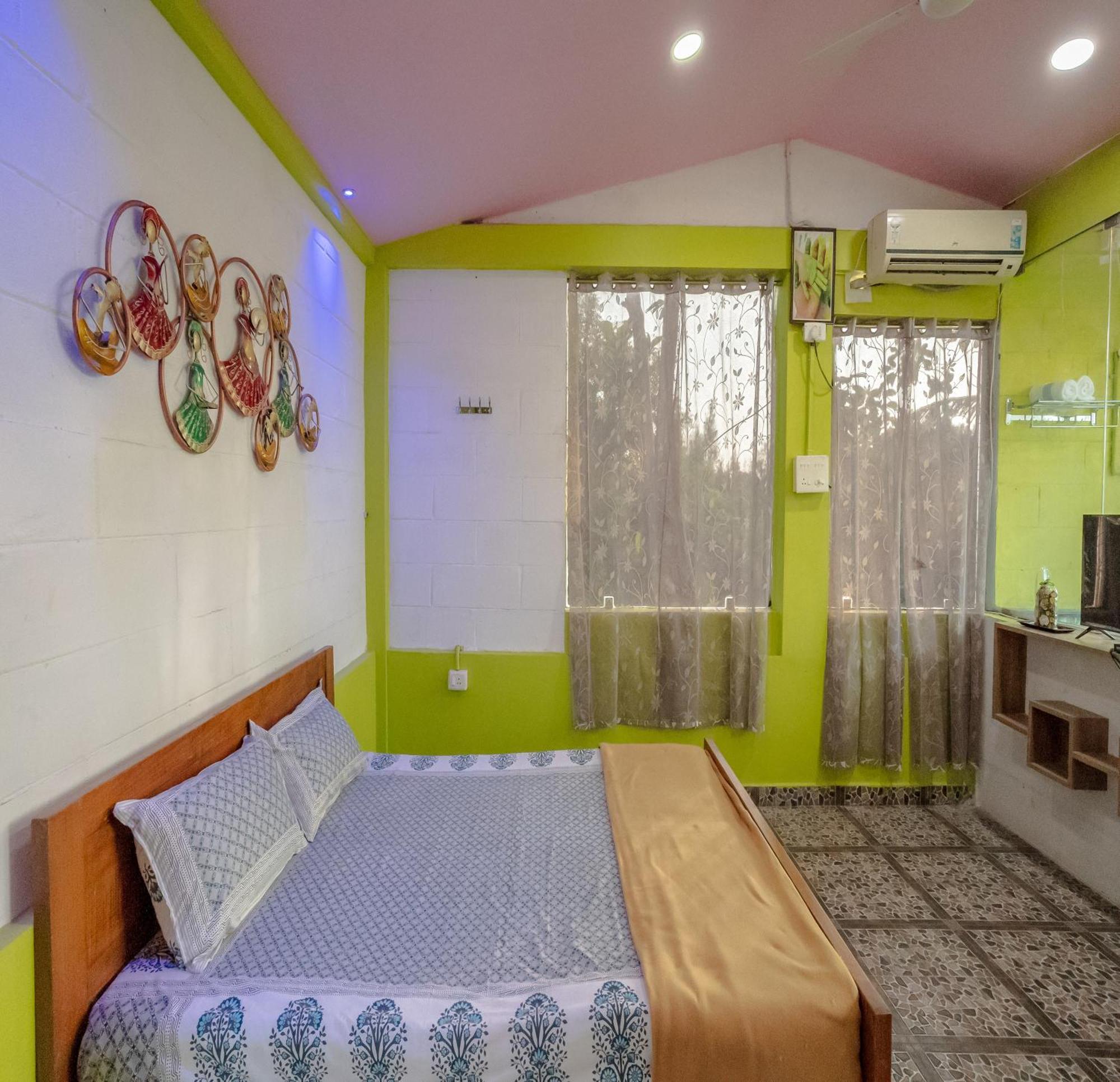 Ntr Garden Hotel Ауровил Екстериор снимка