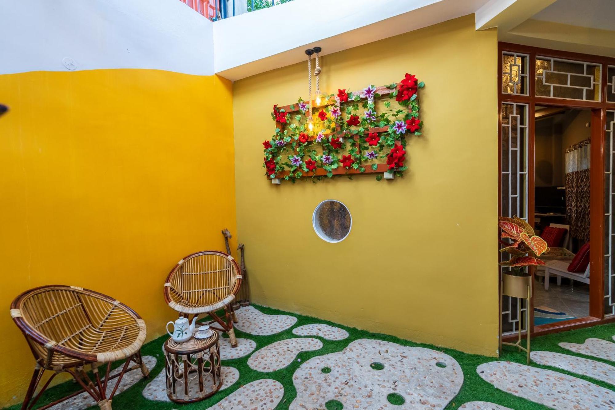 Ntr Garden Hotel Ауровил Екстериор снимка