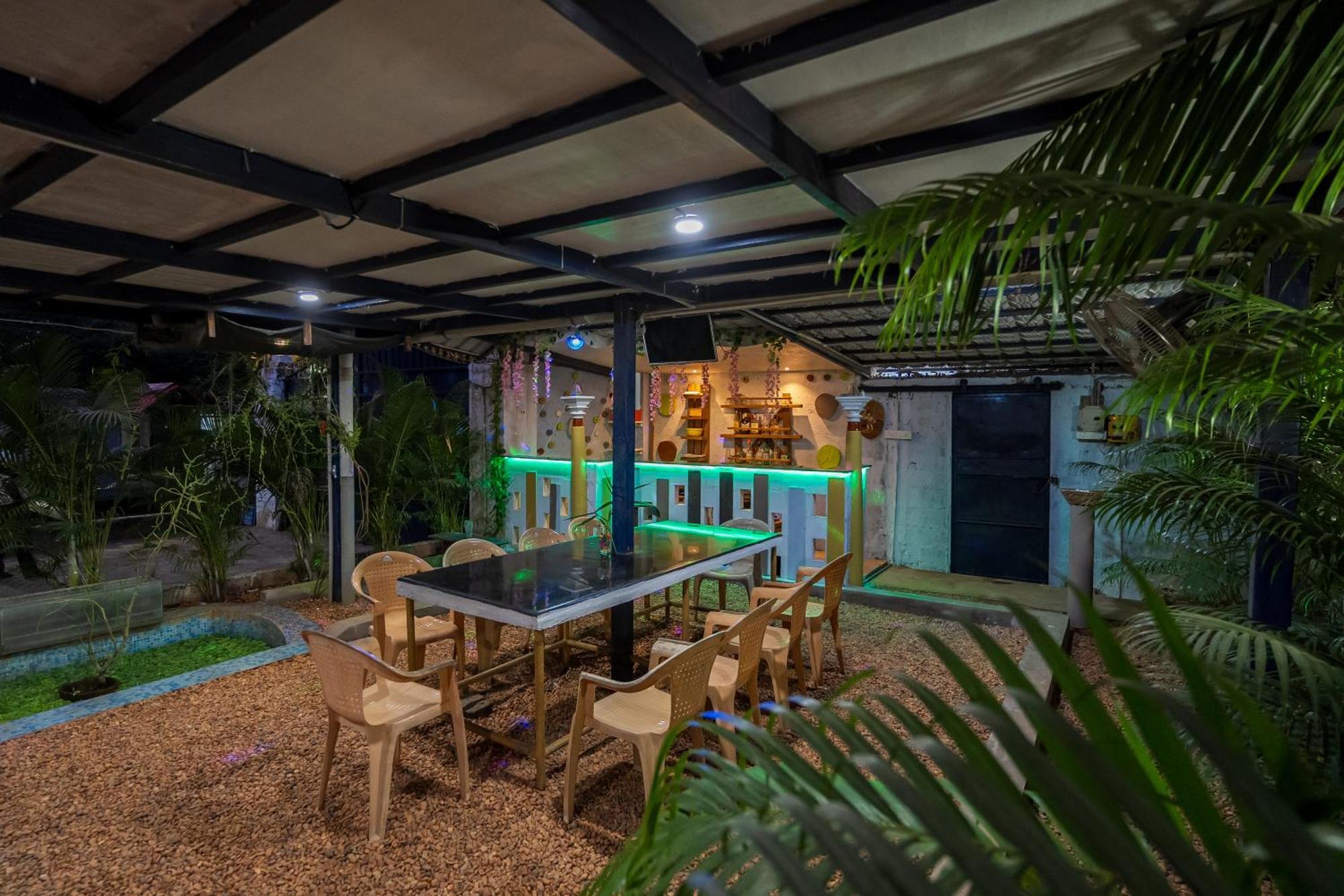 Ntr Garden Hotel Ауровил Екстериор снимка
