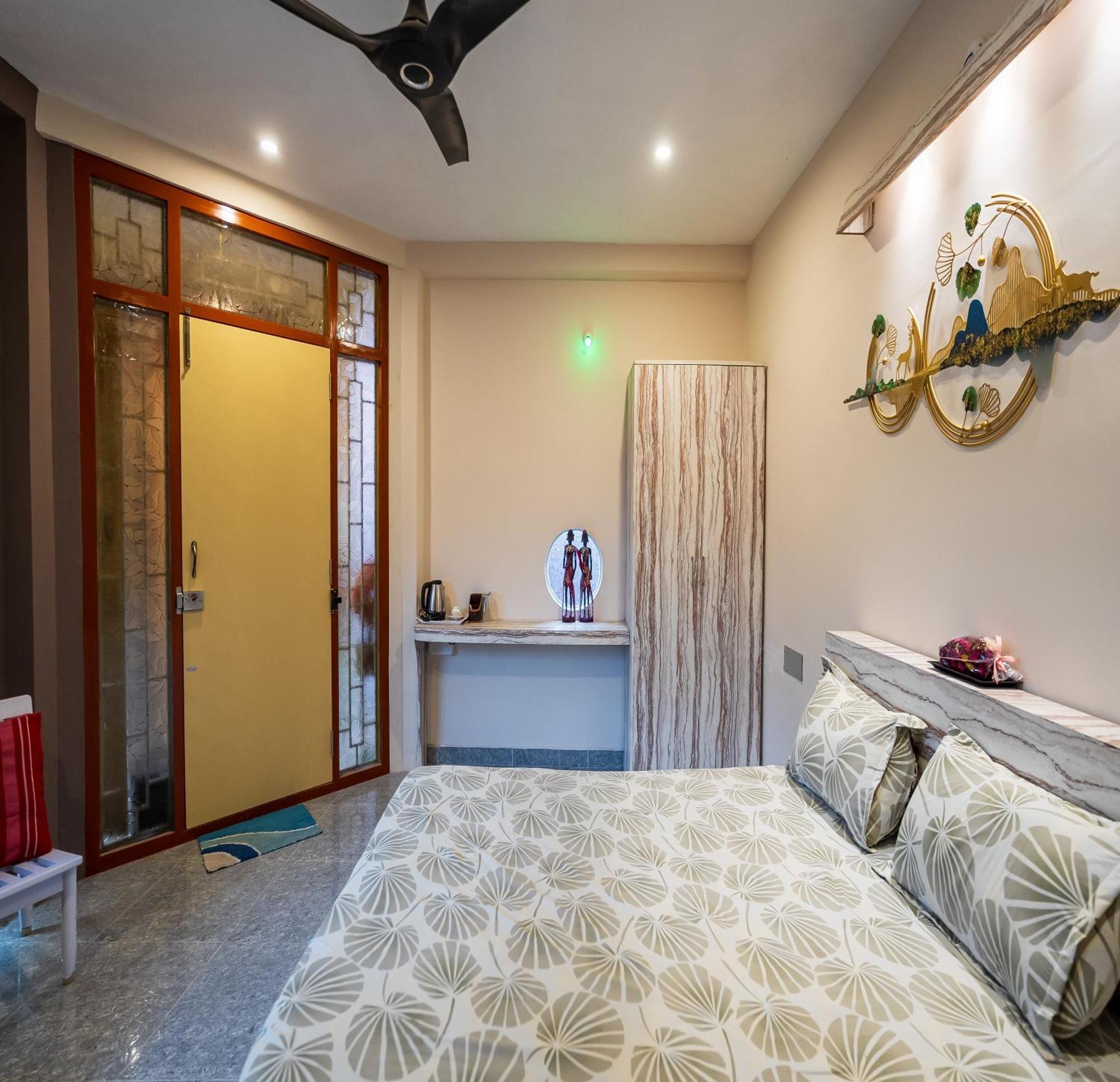Ntr Garden Hotel Ауровил Екстериор снимка